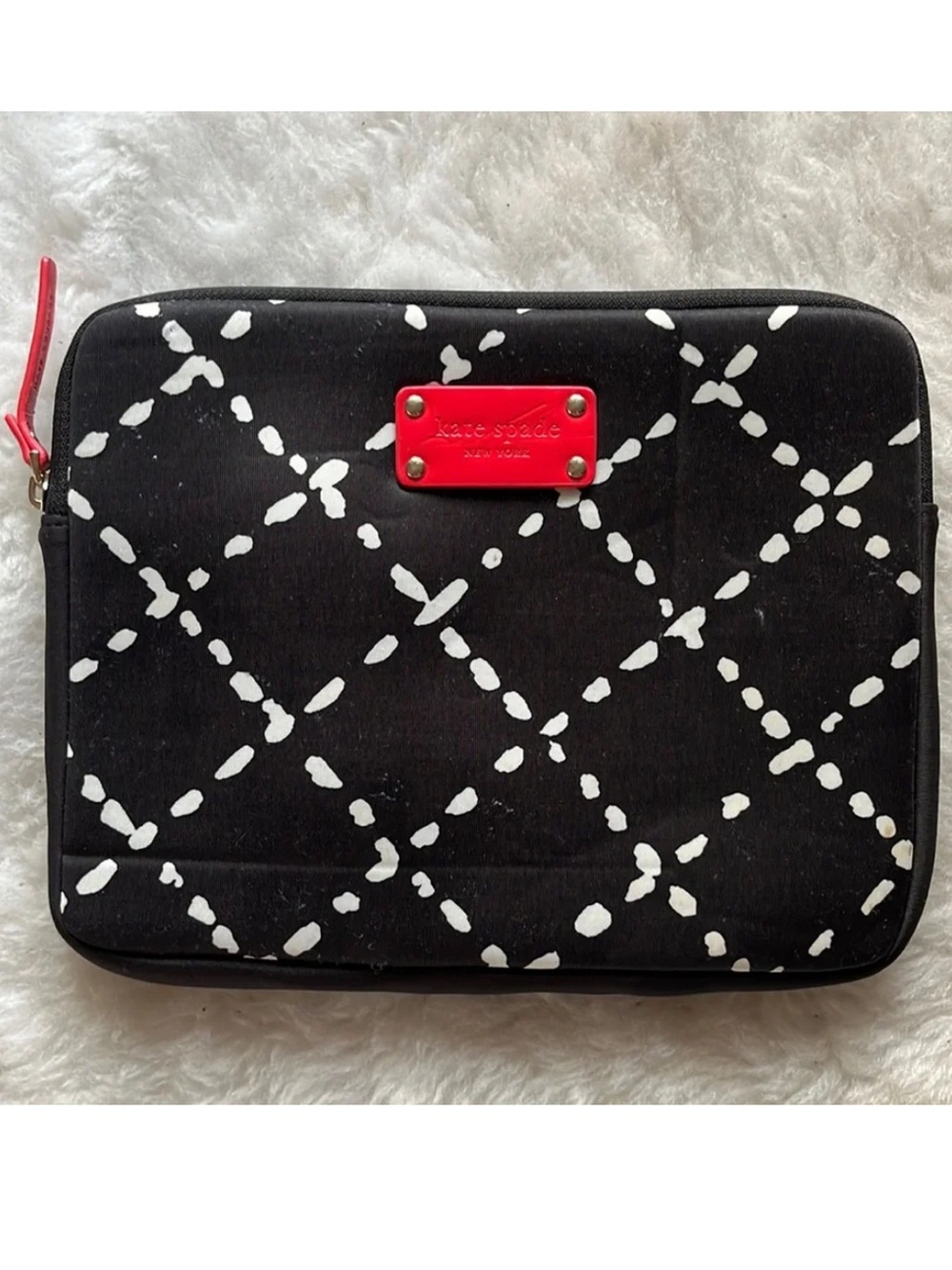 Kate Spade ♠️ black & white neoprene padded tablet case